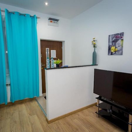 Centrum Red Apartament Apartment Walbrzych Exterior photo